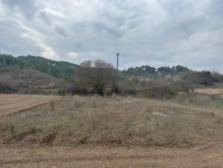 Esentepe'de Satılık 600 M2 Tarla Köy İçi İmarlı Pazarlık Vardır