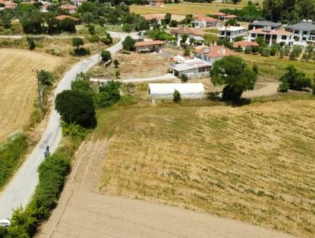 Esentepe'de Satılık 600 M2 Tarla Köy İçi İmarlı Pazarlık Vardır