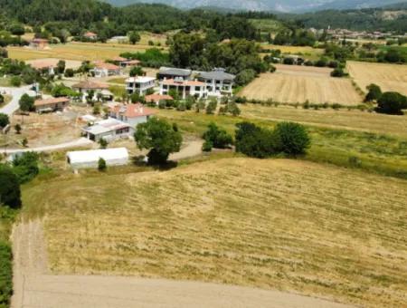 Esentepe'de Satılık 600 M2 Tarla Köy İçi İmarlı Pazarlık Vardır